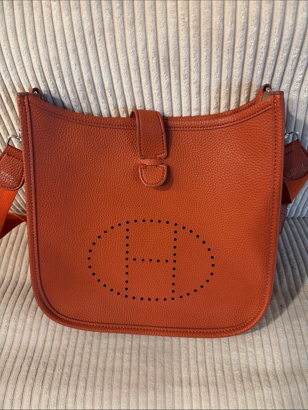 Crossbody bag - Picture 9 of 9